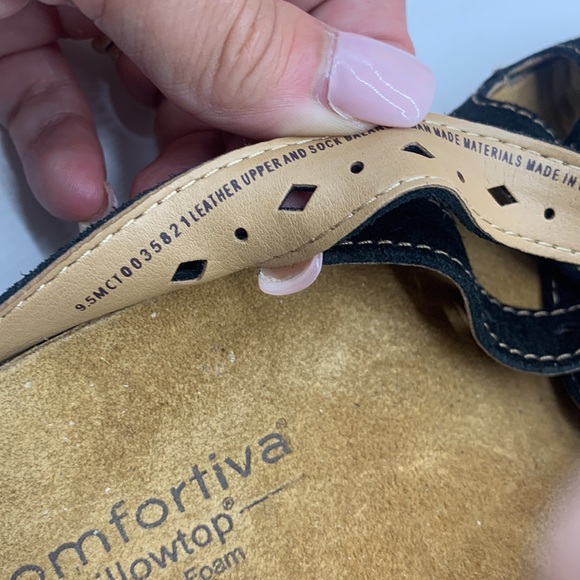 Comfortiva Black Suede slip on cut out sandals with memory foam footbed Size 9.5 - Picture 7 of 9